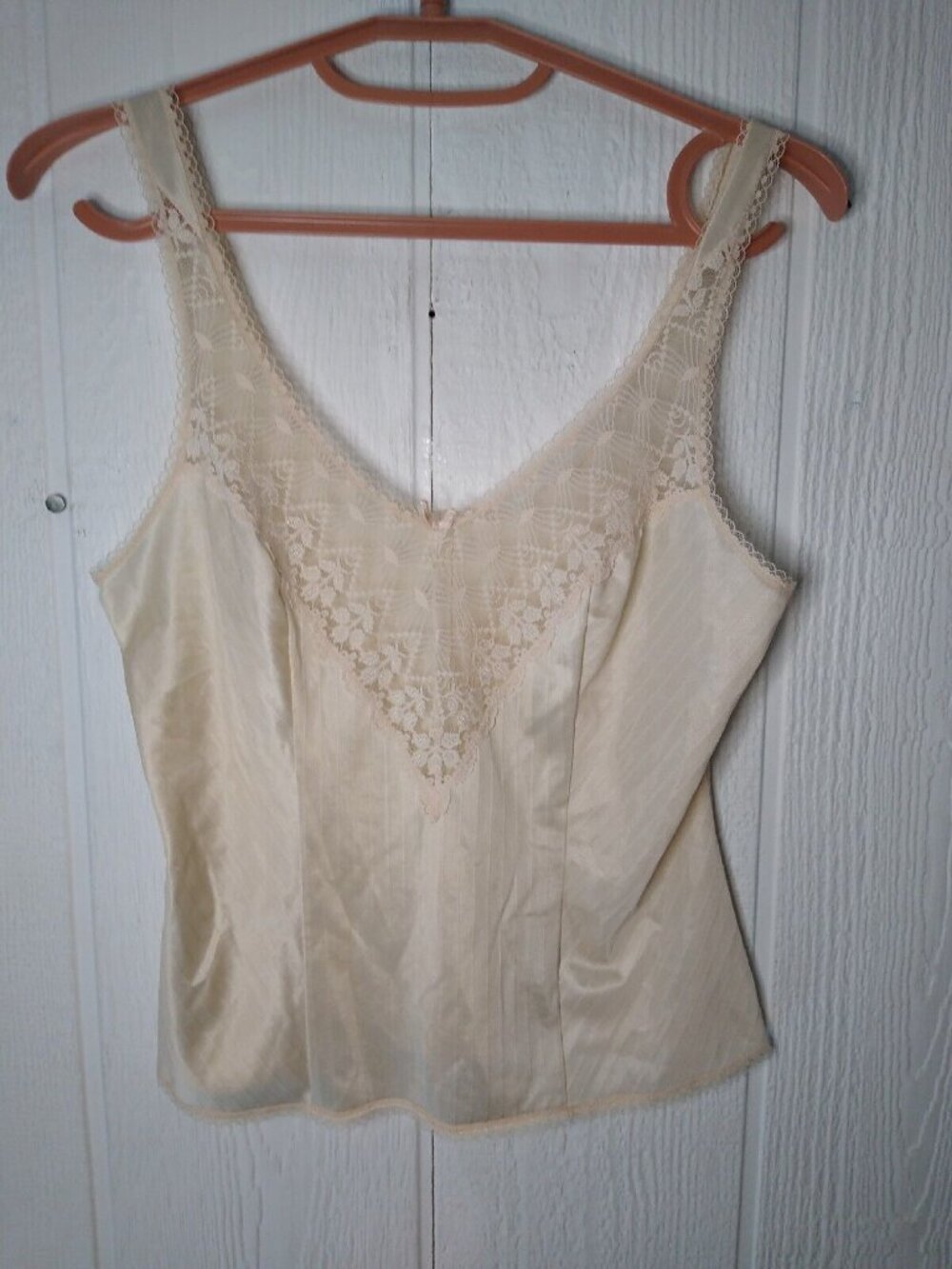 Vtg 80s Warner’s Crystal Lace Camisole Sz 34 Ivory Semi Sheer Antron III V Neck